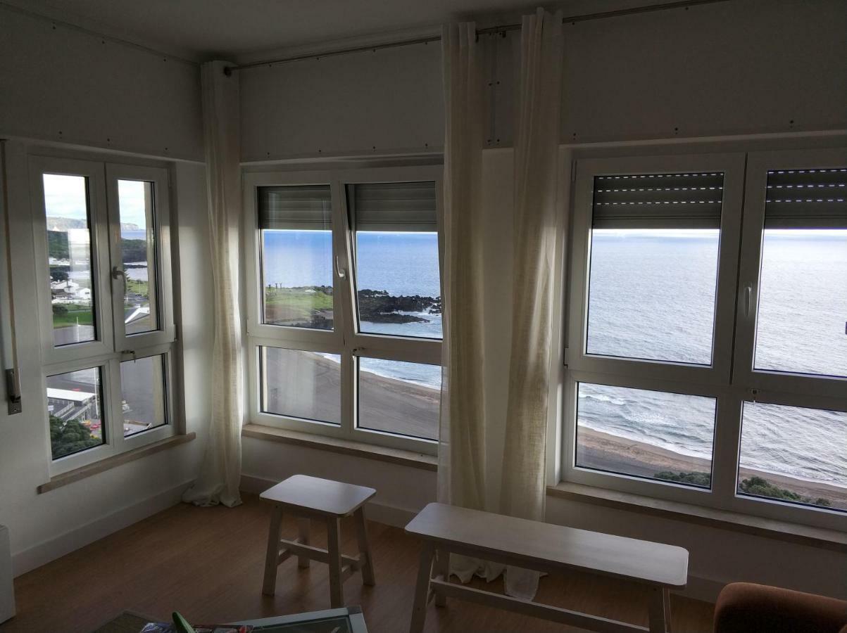 Lila'S Beach Apartment São Roque Kültér fotó
