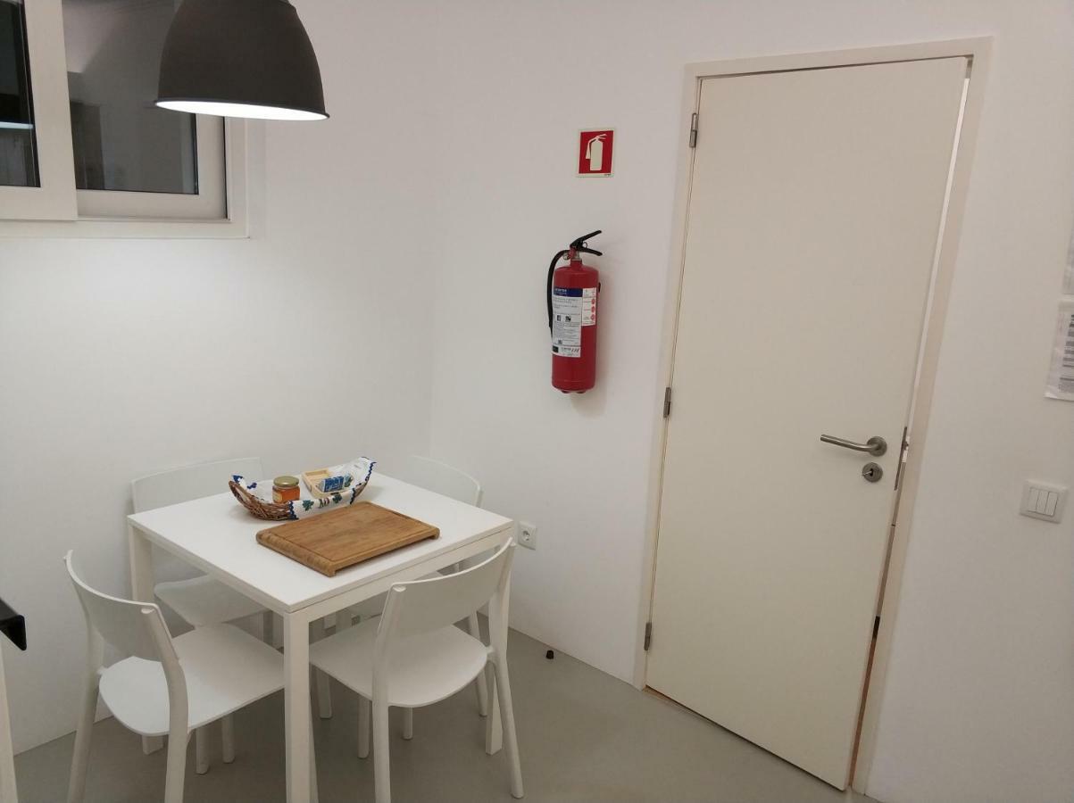 Lila'S Beach Apartment São Roque Kültér fotó