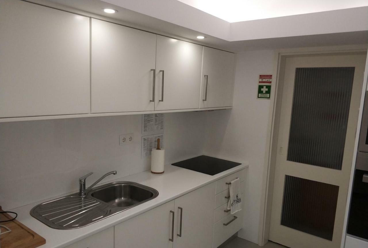 Lila'S Beach Apartment São Roque Kültér fotó
